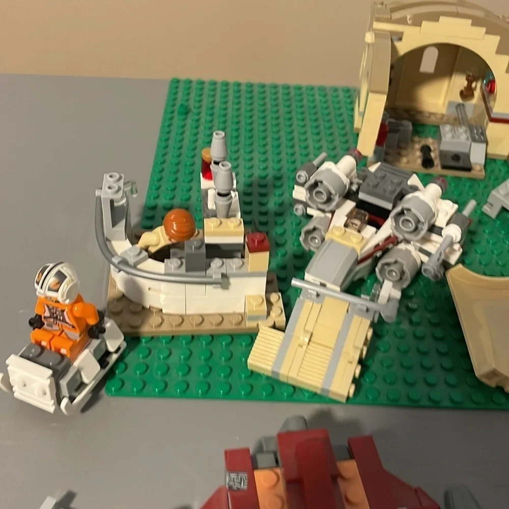 LEGO Star Wars Mos Eisley Cantina Set 75052 & 75208 incomplete